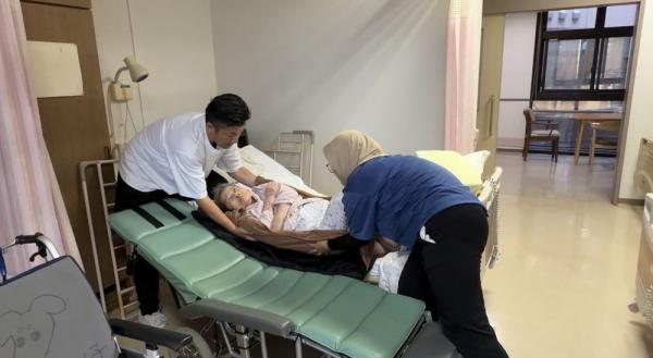 インドネシアからディニ先生が日本の介護を学びに来ました 写真 06